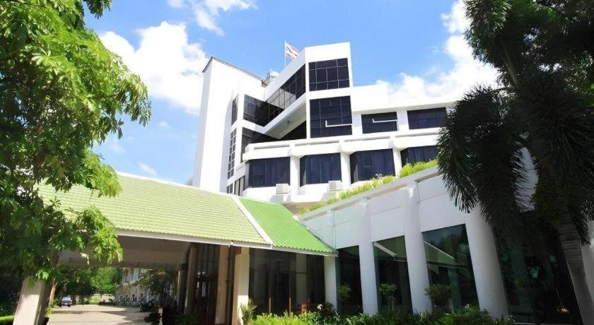 Beverly Hill Park Hotel Nakhon Sawan Exterior foto